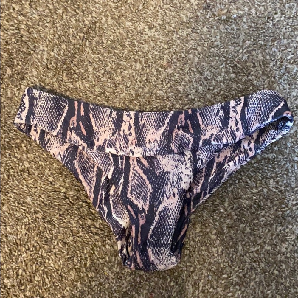 Bikini bottoms